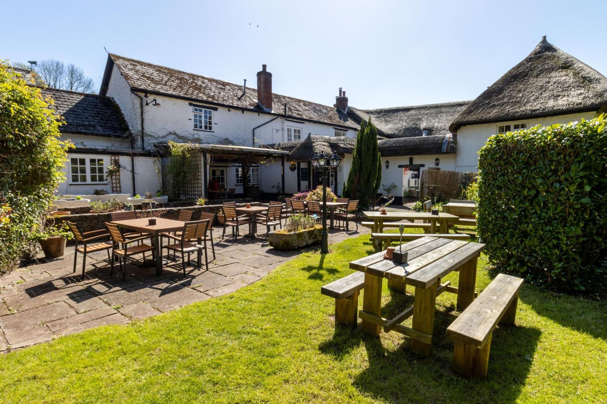 New Inn Crediton Exterior photo