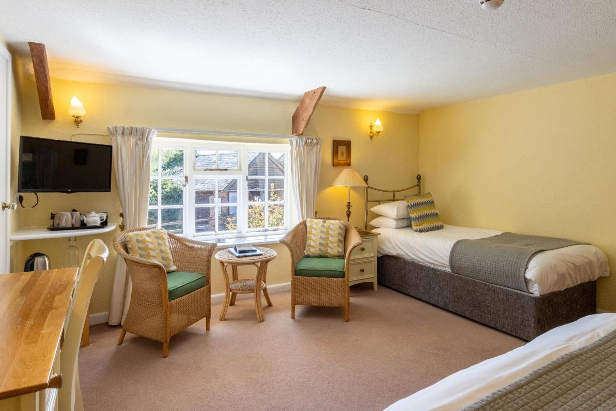 New Inn Crediton Room photo