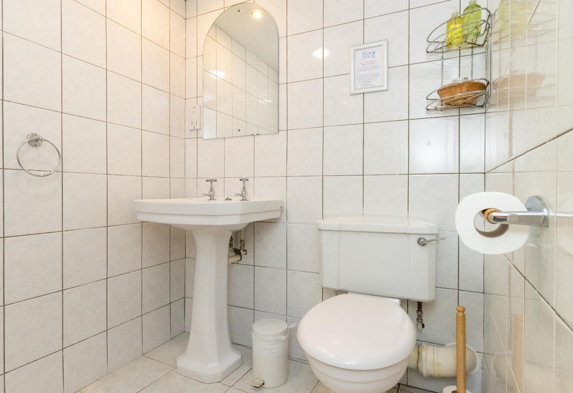 New Inn Crediton Room photo